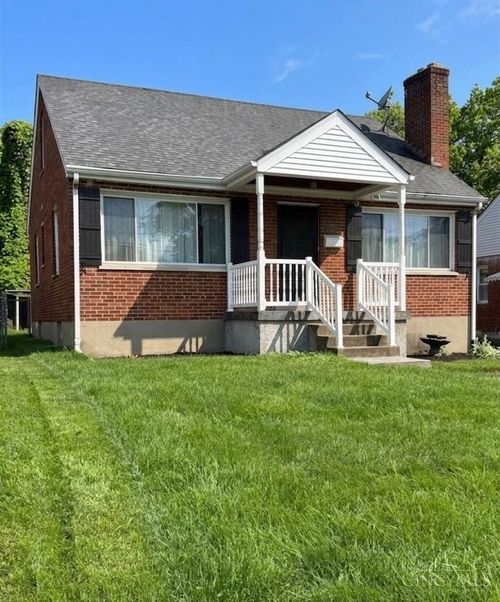 173 W Crest Dr, Reading, OH, 45215-3752 | Card Image