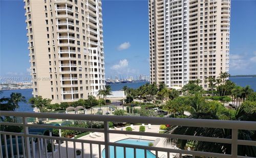 905-888 Brickell Key Dr, Miami, FL, 33131-2663 | Card Image
