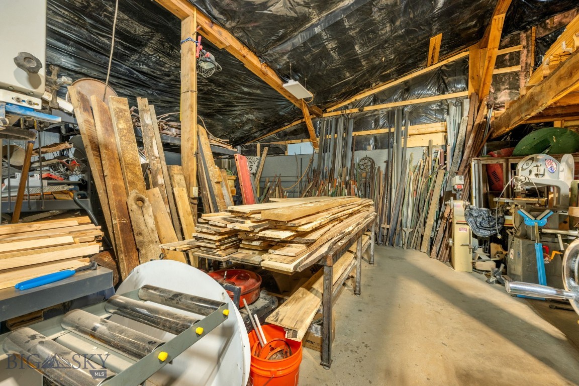 Commercial Sale in Twin Bridges 2