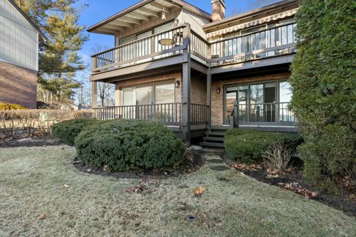 1070 S Lake Shore Dr, Lake Geneva, WI, 53147-2256 | Card Image