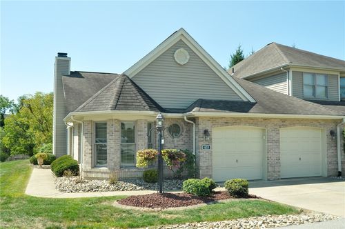 403 Hunt Club Dr, Greensburg, PA, 15601-8405 | Card Image