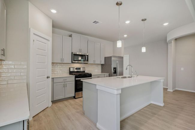 18338 Landing Meadows Ln, House other with 4 bedrooms, 4 bathrooms and 2 parking in New Caney TX | Image 13