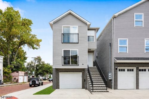 54 Holland St, Newark, NJ, 07103-2011 | Card Image