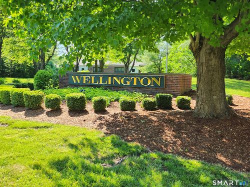96-96 Wellington Dr, Farmington, CT, 06032-3224 | Card Image