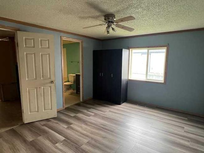 10205 112 Ave, House detached with 3 bedrooms, 2 bathrooms and 2 parking in High Level AB | Image 5