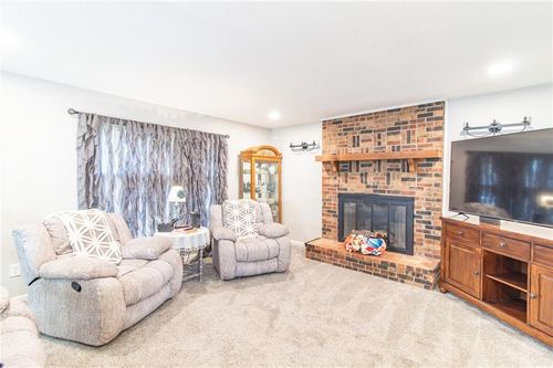 2003 Alfresco St, Clinton, MO, 64735-2405 | Card Image