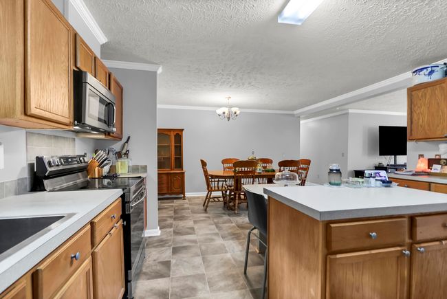 320 E Poplar | Image 12