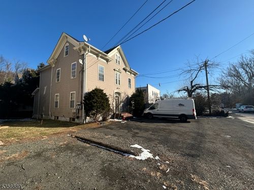 758 Somerset St, Watchung, NJ, 07069-4941 | Card Image