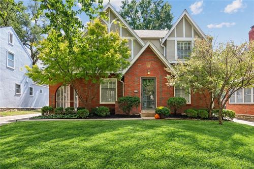 1235 W Gregory Boulevard, Kansas City, MO, 64114 | Card Image