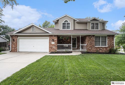 5803 Woodstock Ave, Lincoln, NE, 68512-1840 | Card Image