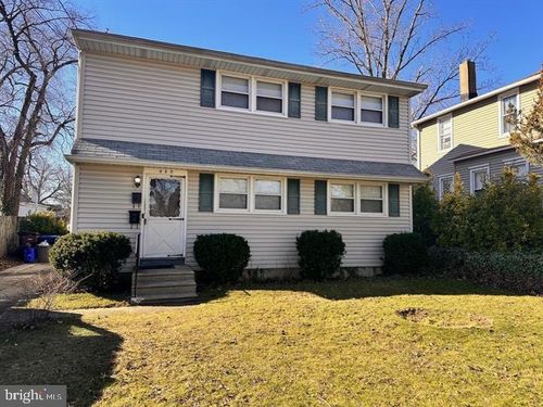 620 Filmore St, RIVERSIDE, NJ, 08075-3317 | Card Image