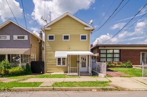 14 W Church St, Nanticoke, PA, 18634-2232 | Card Image