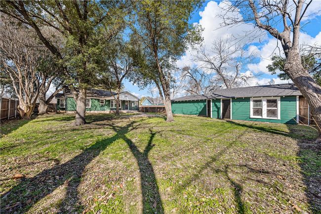 3306 Cumberland Ave, House other with 2 bedrooms, 2 bathrooms and 4 parking in Waco TX | Image 74