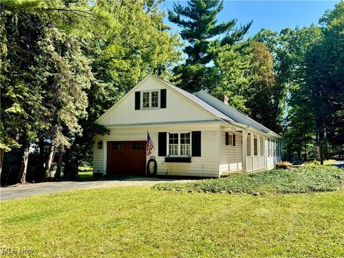 1333 Clearview Rd, Lyndhurst, OH, 44124-2351 | Card Image