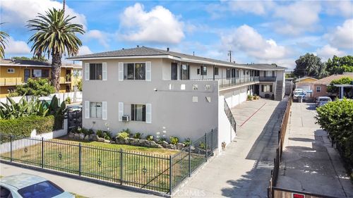 3364 Elizabeth Ave, Lynwood, CA, 90262-2555 | Card Image