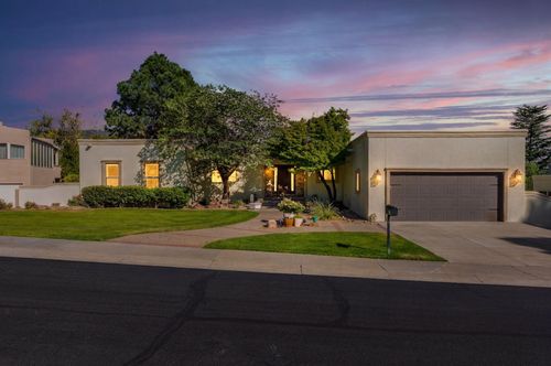 9806 Greenbrier Rd Ne, Albuquerque, NM, 87111-5824 | Card Image