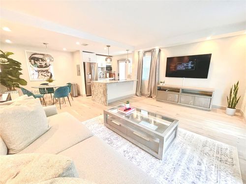 1-626 Meridian Ave, Miami Beach, FL, 33139-6426 | Card Image