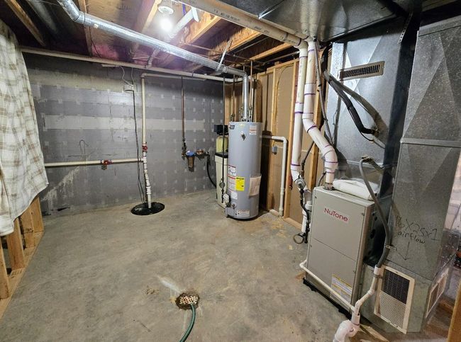 Sump, FA furnace2/23/10, gas water heater1/24/22, water softener | Image 41