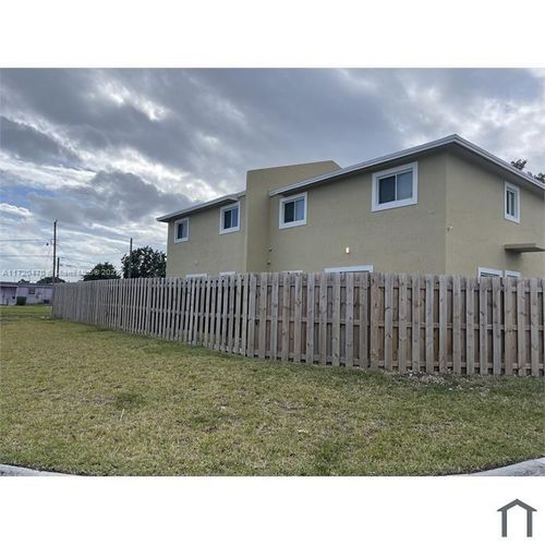 7318 Nw 17th Ave, Miami, FL, 33147-6306 | Card Image