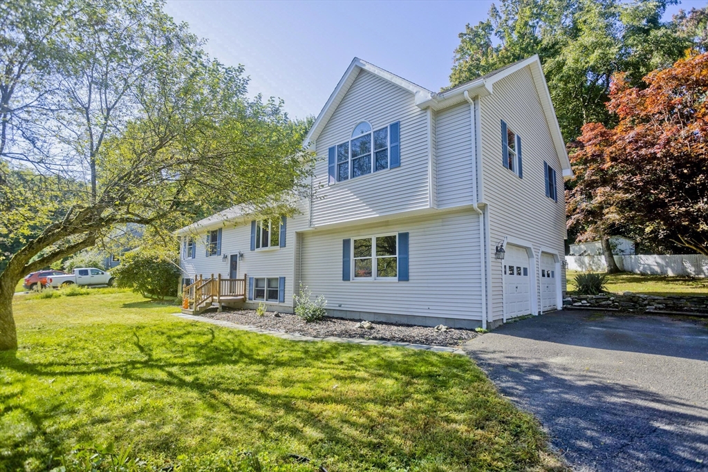 Clark St, Belchertown, MA 01007