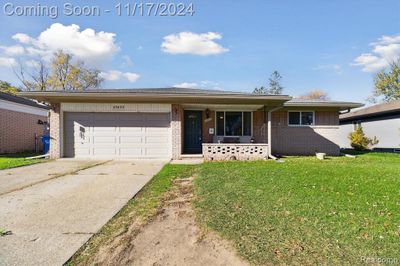 25459 Burg Street, Home with 3 bedrooms, 1 bathrooms and null parking in Warren MI | Image 1