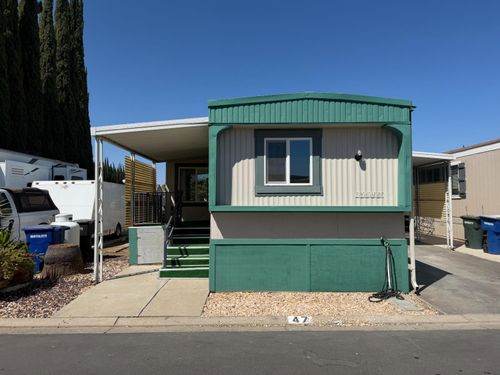 47-250 E Las Palmas Ave, Patterson, CA, 95363-2811 | Card Image