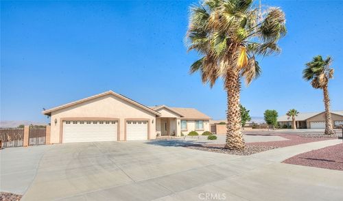 15095 Douglas St, Apple Valley, CA, 92307 | Card Image