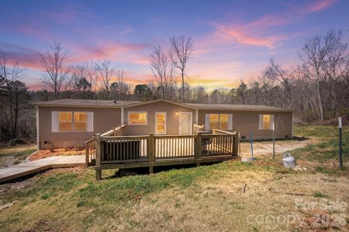 1064 Deer Chase Cir, Cedar Mountain, NC, 28718-5507 | Card Image