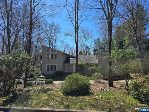 47 Hopper Farm Road, Upper Saddle River, NJ, 07458 | Card Image