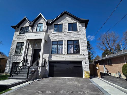 405 Taylor Mills Drive N, Richmond Hill, ON, L4C2V1 | Card Image