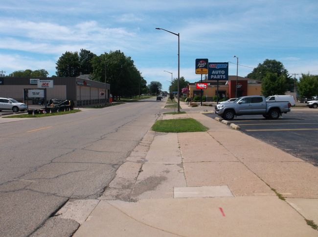 602 N Main St, Home with 0 bedrooms, 0 bathrooms and null parking in Princeton IL | Image 4
