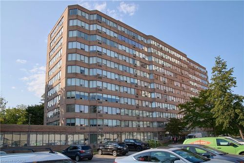 909-3227 King St E, Kitchener, ON, N2A3Z9 | Card Image