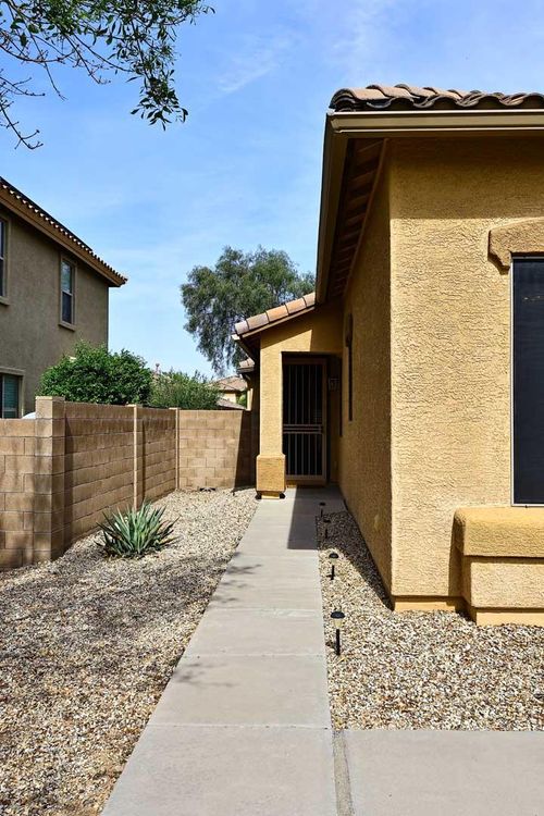 7054 W Eagle Ridge Ln, Peoria, AZ, 85383-3041 | Card Image