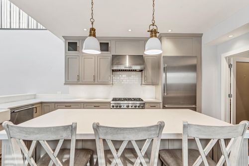 21 Honeysuckle Ln, Port Chester, NY, 10573-1506 | Card Image