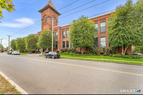 111-25 Grand St, Norwalk, CT, 06851-3522 | Card Image