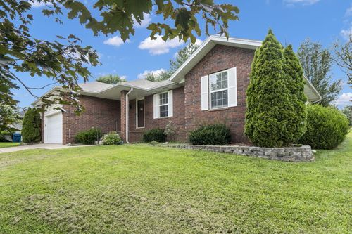 209 Shady Acres Cir, Nixa, MO, 65714-6709 | Card Image