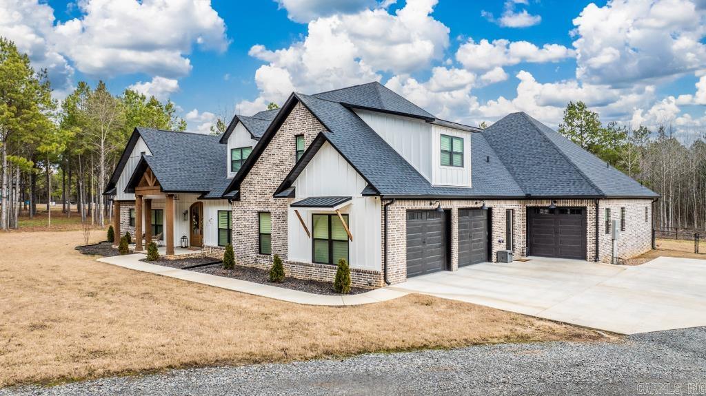 Garrison Rd, Greenbrier, AR 72058