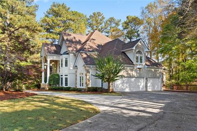 700 Sturges Way, House other with 6 bedrooms, 6 bathrooms and null parking in Johns Creek GA | Image 3