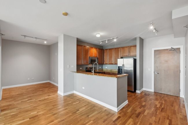APT-1805 - 1841 S Calumet Ave, Condo with 2 bedrooms, 2 bathrooms and 1 parking in Chicago IL | Image 7