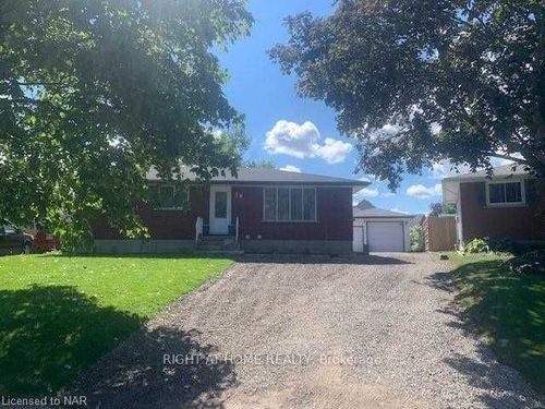 8 Rossie Pl, Saint Catharines, ON, L2P2G6 | Card Image
