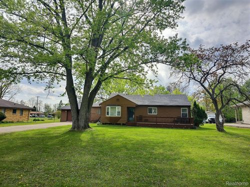 6449 Detroit St, Mount Morris, MI, 48458-2368 | Card Image