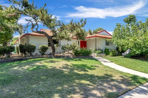 411 W Vartikian Ave, Fresno, CA, 93704-1442 | Card Image