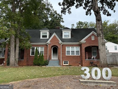 apt-b-300 Forrest Ave, GAinesville, GA, 30501-3286 | Card Image