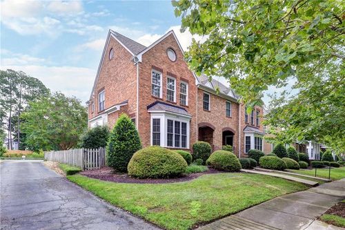 296 Walt Whitman Ave, Newport News, VA, 23606-1382 | Card Image