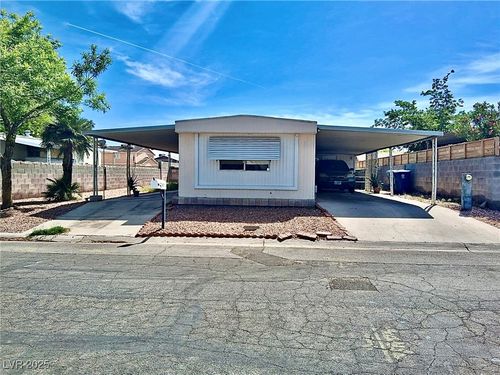 3747 Pecan Ln, Las Vegas, NV, 89115-6320 | Card Image