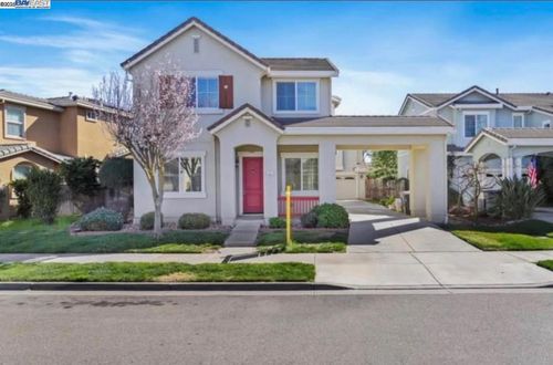 557 Stetson Dr, Oakdale, CA, 95361-8689 | Card Image