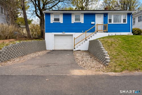 150 View St, Meriden, CT, 06450-5833 | Card Image
