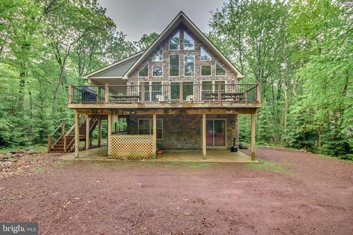 87 Pineknoll Dr, Lake Harmony, PA, 18624-7003 | Card Image