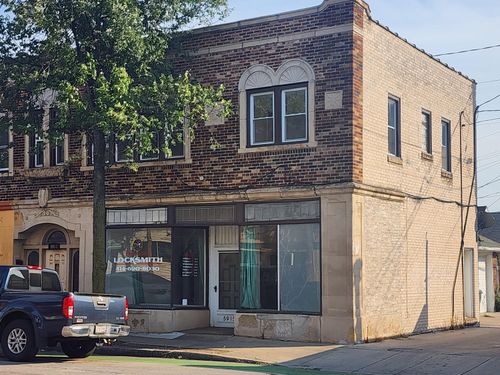 5915 W Burnham St, WEST ALLIS, WI, 53219 | Card Image