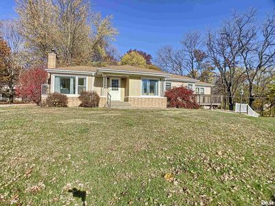 1105 36 Th Avenue, House other with 4 bedrooms, 2 bathrooms and null parking in East Moline IL | Image 2